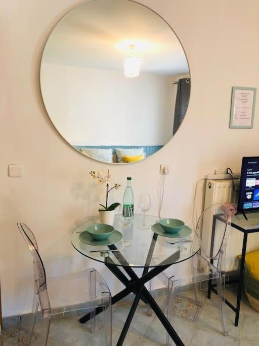 Cosy Studio Design With Modern Bathroom Vaureal Екстериор снимка
