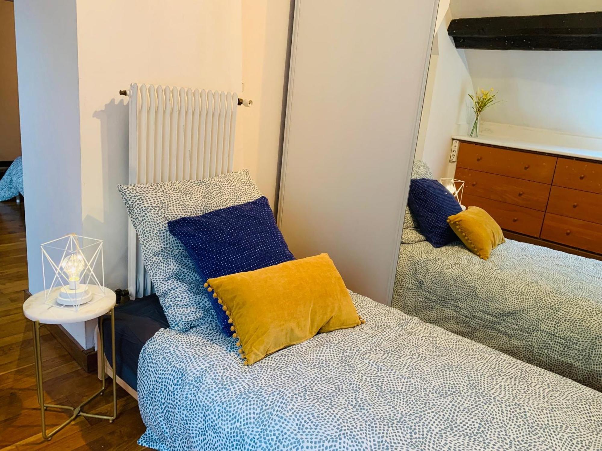 Cosy Studio Design With Modern Bathroom Vaureal Екстериор снимка