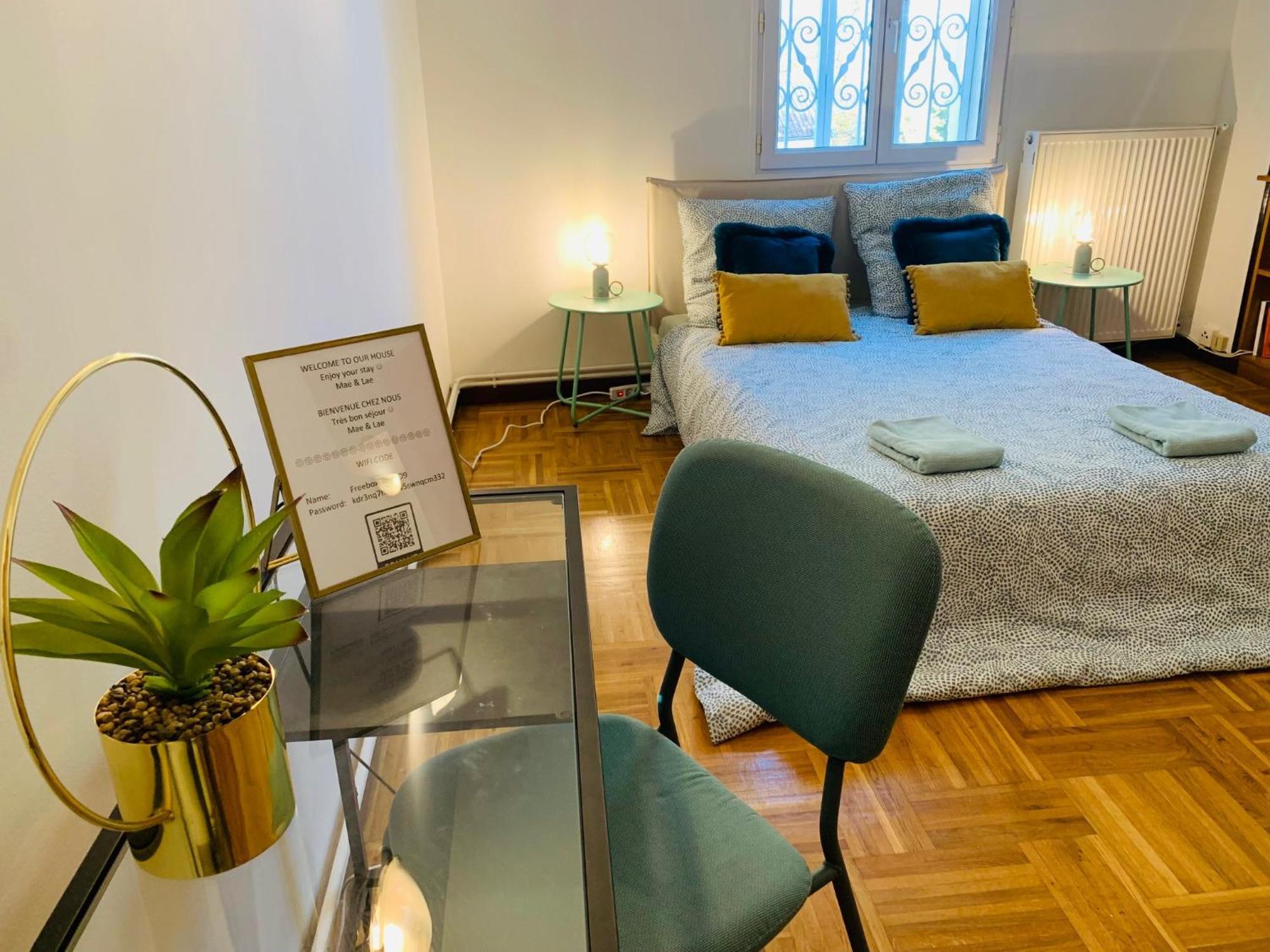 Cosy Studio Design With Modern Bathroom Vaureal Екстериор снимка